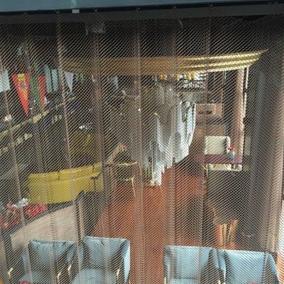 Polissage de rideau de bobine métallique pour les solutions de design d'intérieur