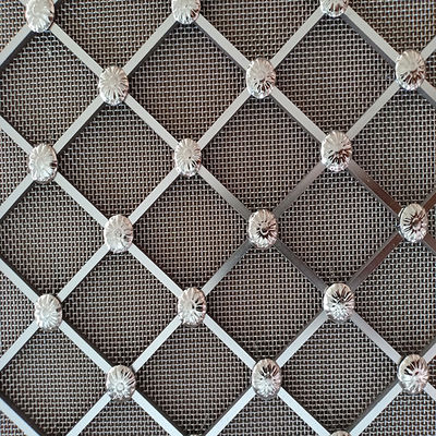 Grilles en fil d'ornement poli à trou carré pour projets architecturaux