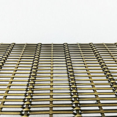 Grilles en treillis décoratifs polissés de 30 m de long avec forme de trou carré