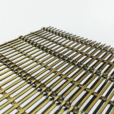 Grilles en treillis décoratifs polissés de 30 m de long avec forme de trou carré