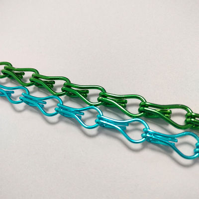 Chaîne de crochets en aluminium Décoration de la maison Contrôle des ravageurs Parement d'hôtel personnalisé Fabricants de rideaux de perles de crochets en aluminium en gros
