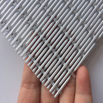 Maillage architectural en acier inoxydable argenté pour façade de bâtiment personnalisée