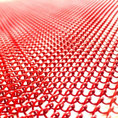 Rideau à serpentins Élevez l'espace avec un rideau à serpentins 0,5 à 2 mm d'épaisseur et de construction durable