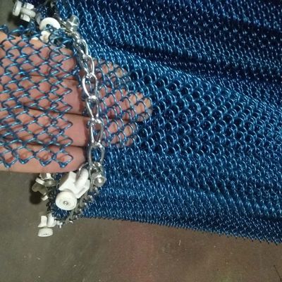 Réseau de maillage personnalisé fond de décoration de la chaîne galvanisée clôture de jardin de sécurité clôture en tissu rouleau poste