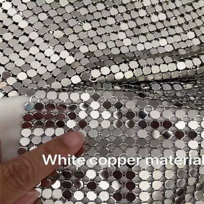 Tissu à chaîne en alliage d'aluminium scintillante métallique pour rideaux Tissu en maille métallique