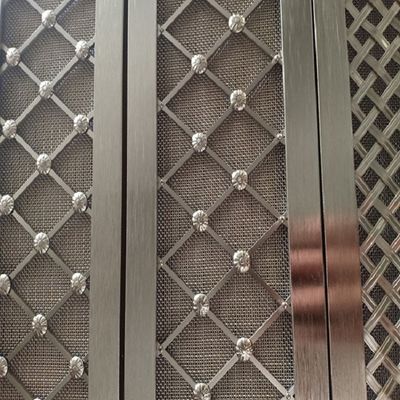 Grille en treillis métallique en acier inoxydable pour décoration d'armoires
