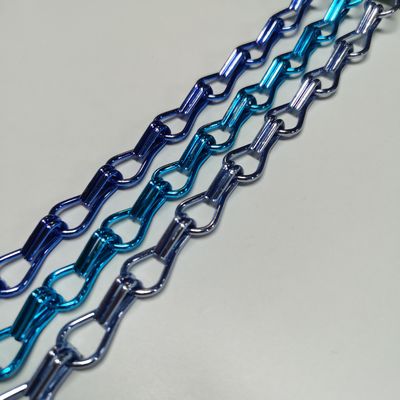 Moustiquaire flexible en chaîne d'aluminium adaptée aux entrepôts, usines et bâtiments commerciaux, offrant un contrôle des insectes