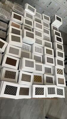 Maillage en acier architectural épaisseur personnalisée pour revêtement de façade décoration intérieure et systèmes de sécurité dans les projets modernes
